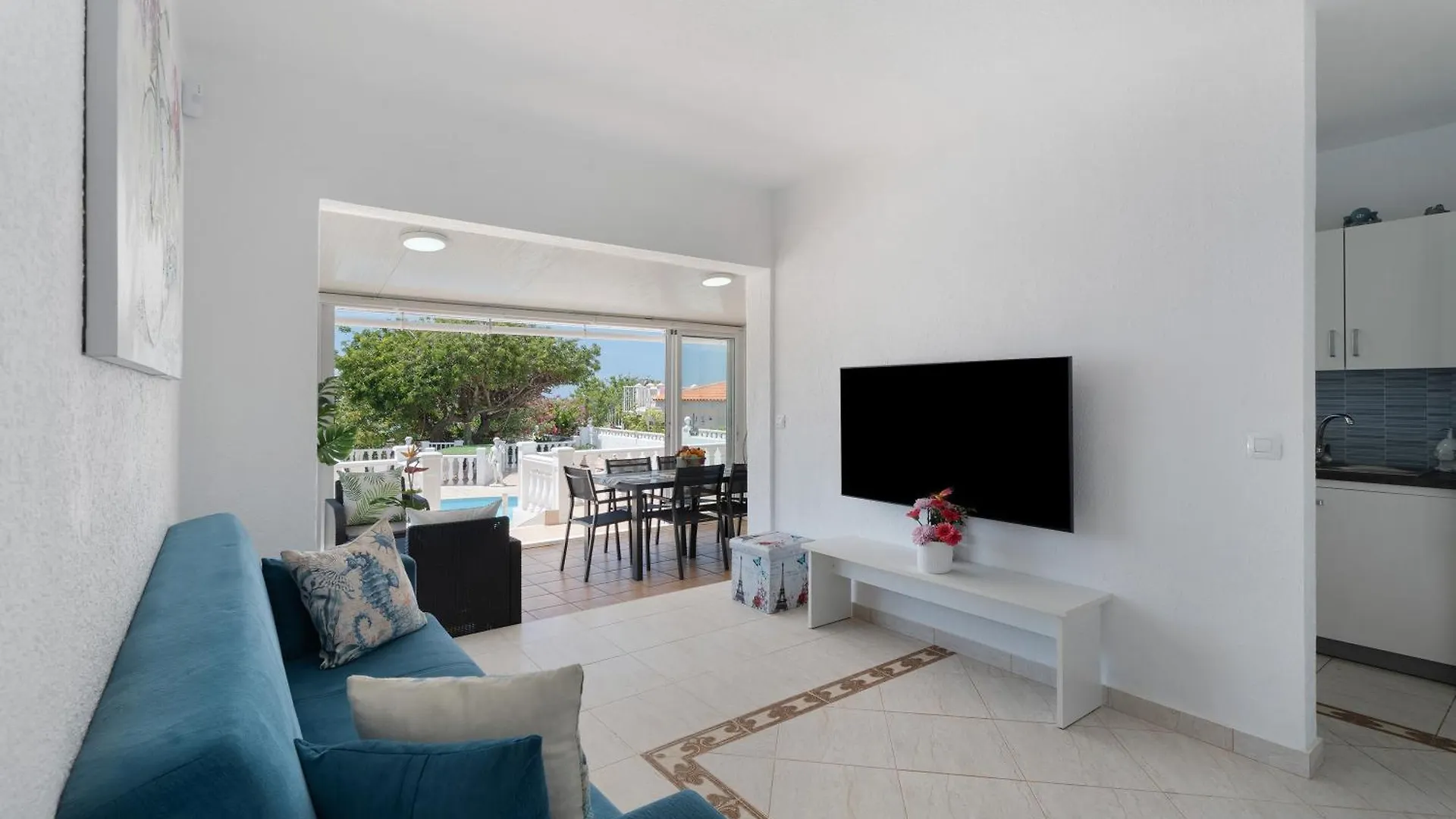 Villa Milena Callao Salvaje 0*,